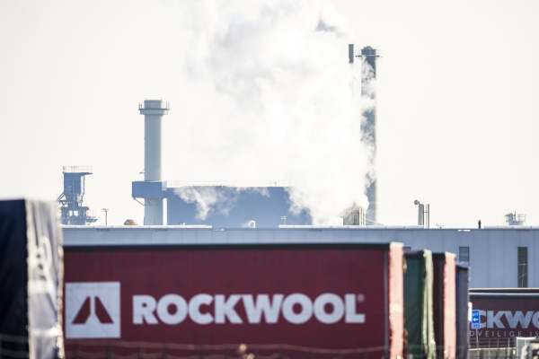 Rockwool dringt CO2 uitstoot met meer dan de helft terug