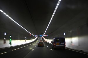 Plan voor reparatie betonschade Westerscheldetunnel