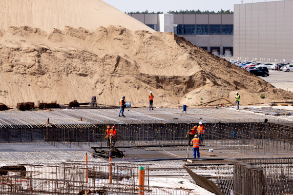 Extreme weersomstandigheden hinderen bouw steeds meer