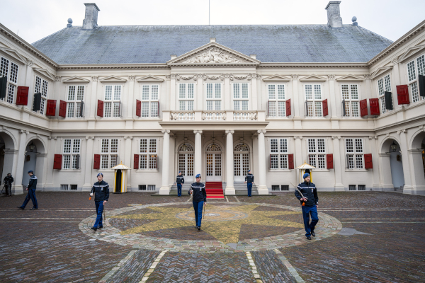 Zonnepanelen op daken van Paleis Noordeinde