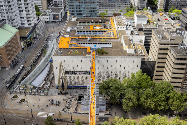 'Luchtbrug' over Coolsingel verbindt Rotterdamse daken